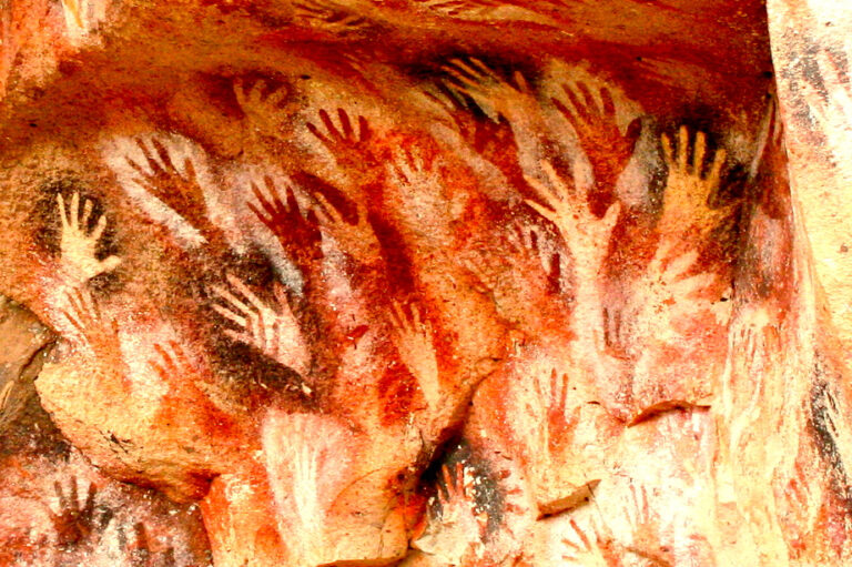 Hand patterns in cave painting